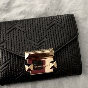 Beautiful Michael Kors card wallet.